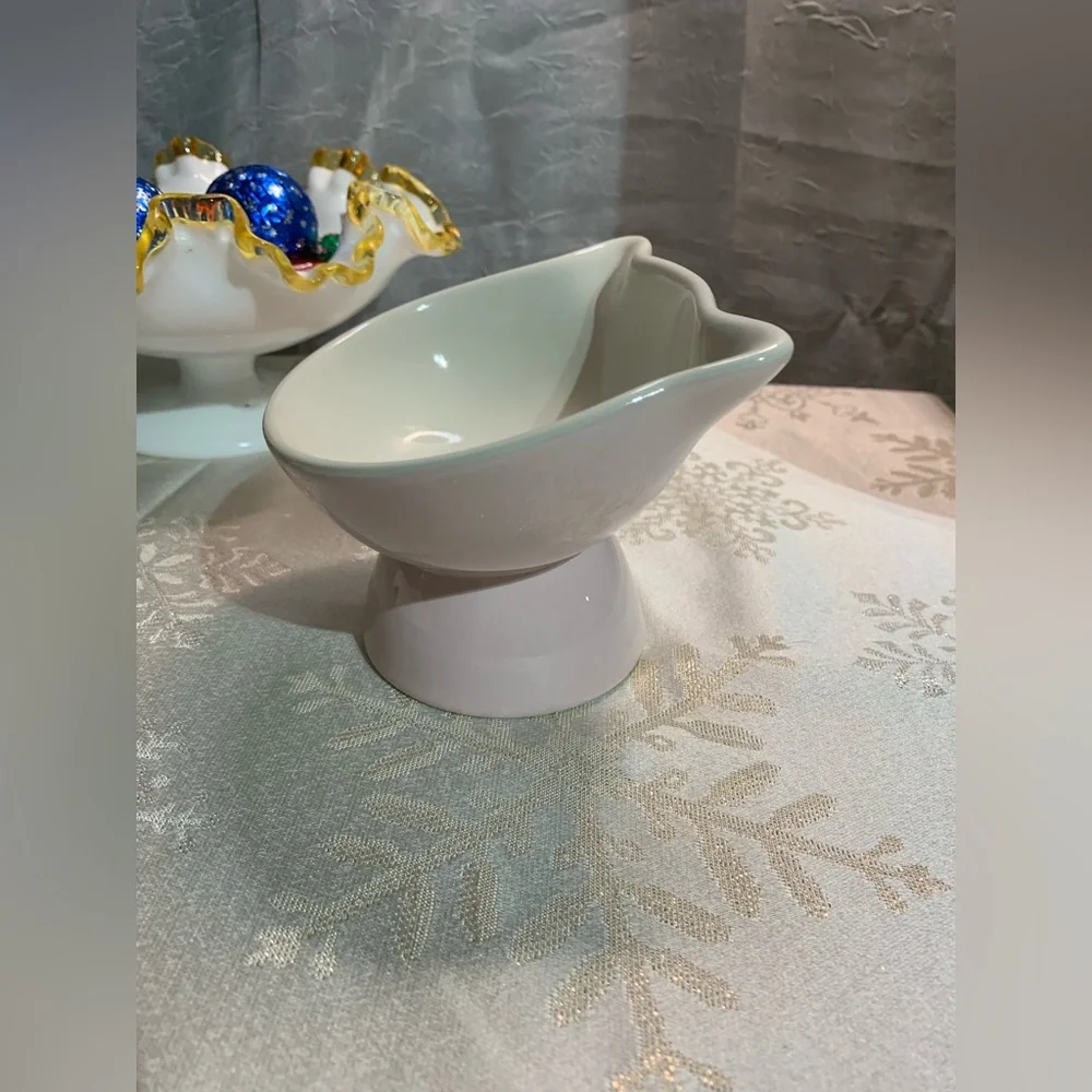 Pink Raised Cat Food Bowl